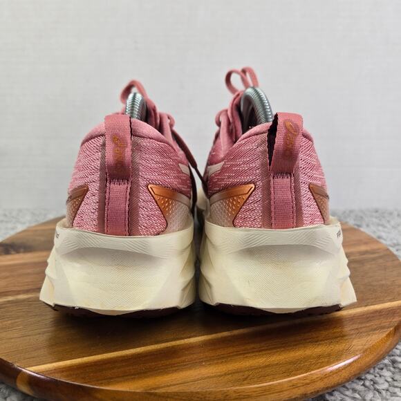Asics Novablast 2 Smoke Rose Pure Bronze Athletic Gym Road Running Shoe Womens 9 - Picture 2 of 13